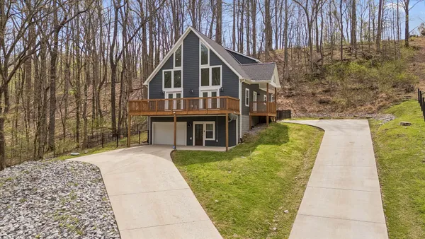 $679,900 | 805 Weeping Willow Road, Hendersonville, TN 37075