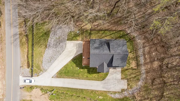 $679,900 | 805 Weeping Willow Road, Hendersonville, TN 37075