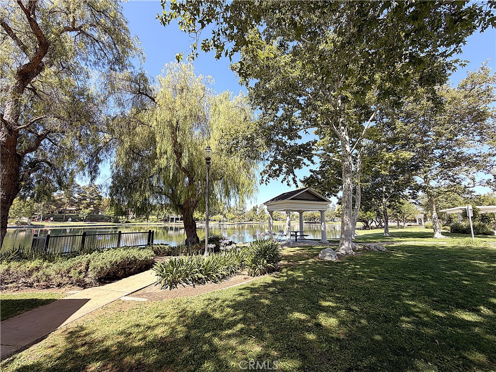 40077 Stowe Road Temecula, CA 92591 - Photo 5 of 26 Lake surroundings half a block down the street