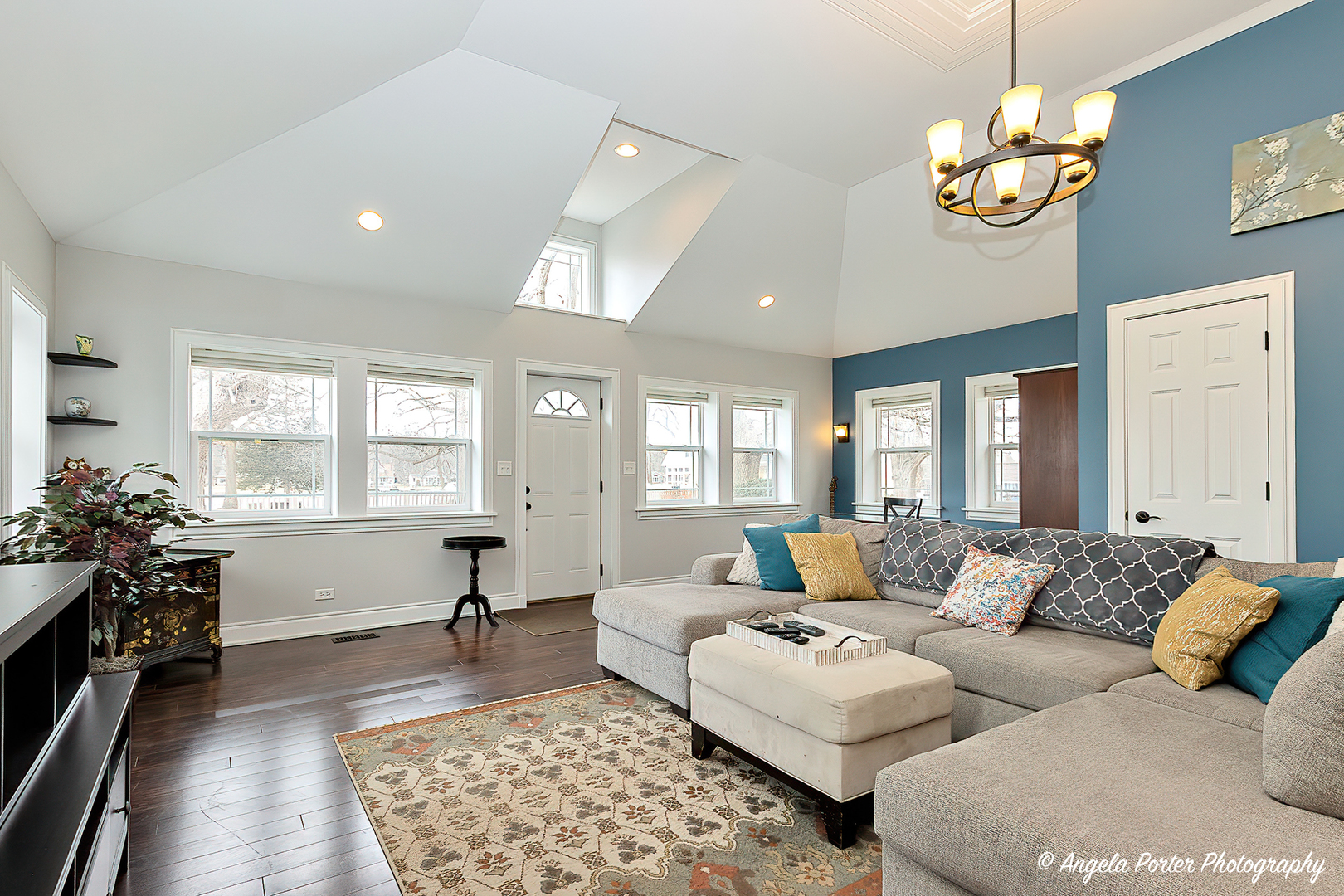 824 North River Road McHenry, IL 60051 - Photo 5 of 29