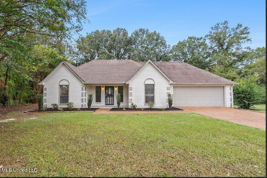 132 Keestone Drive Senatobia, MS 38668 - Photo 12 of 16 KS Front