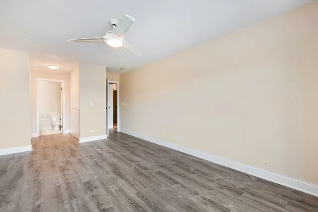 $260,000 | 2050 Valencia Drive, Unit 300C, Northbrook, IL 60062