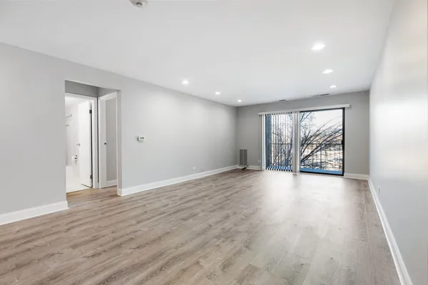 $255,000 | 2050 Valencia Drive, Unit 300C, Northbrook, IL 60062