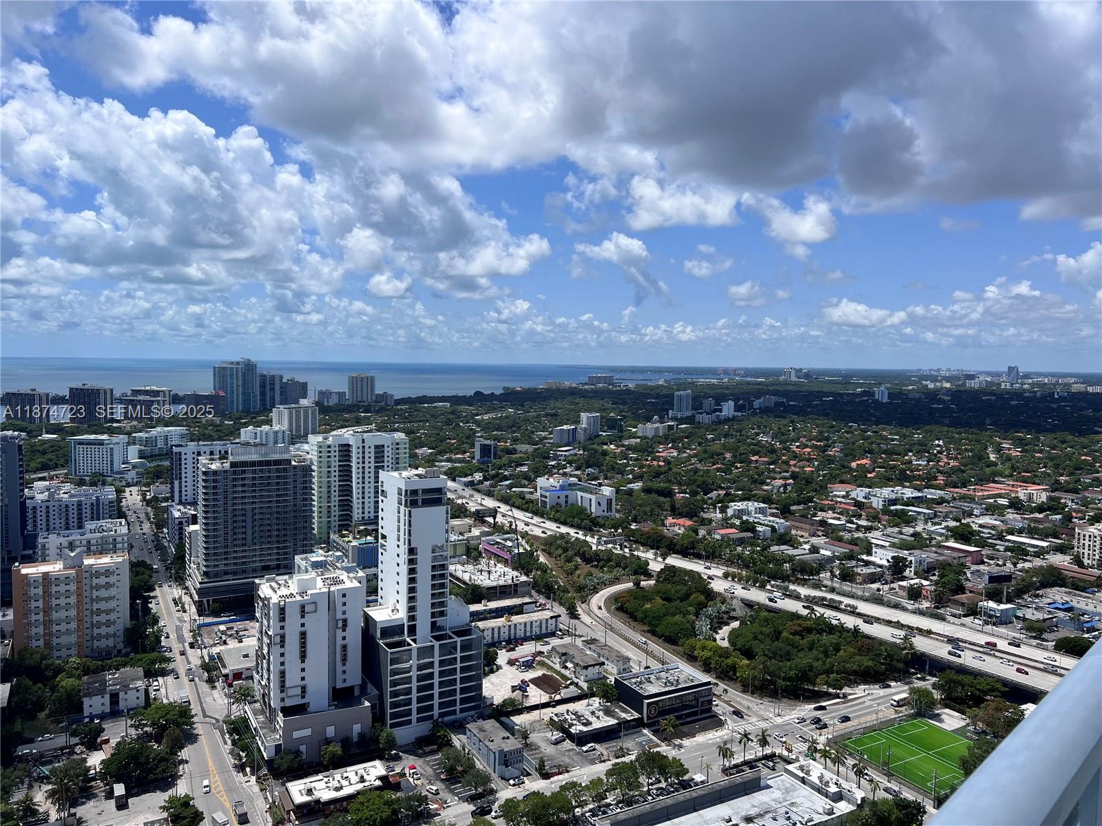 185 Southwest 7th Street, Unit 4204 Miami, FL 33130 - Photo 17 of 32 a view of a city
