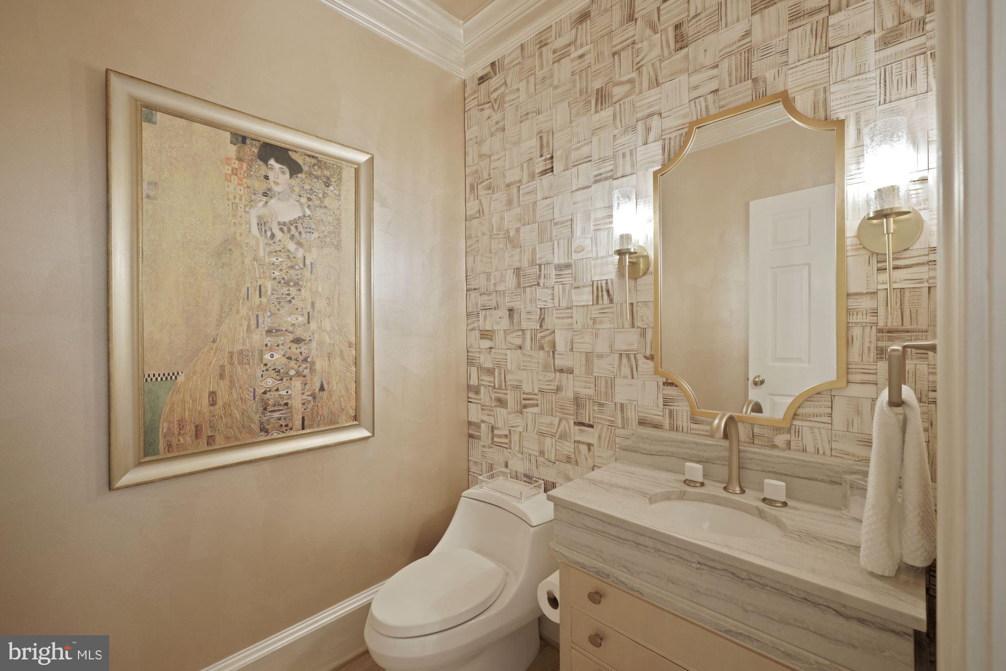 1098 Mill Ridge McLean, VA 22102 - Photo 22 of 62 Powder Room
