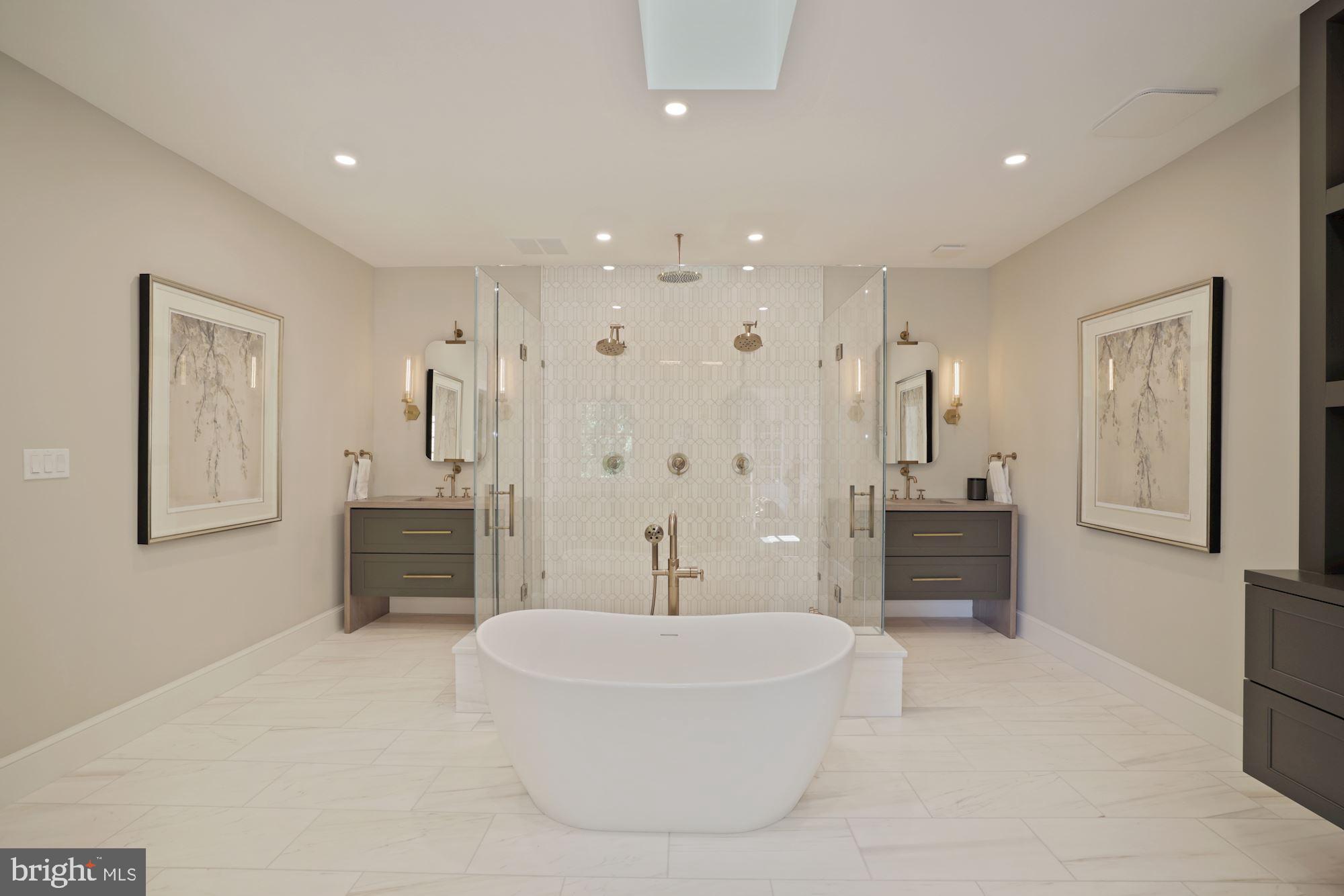 1098 Mill Ridge McLean, VA 22102 - Photo 32 of 62 Primary Bathroom