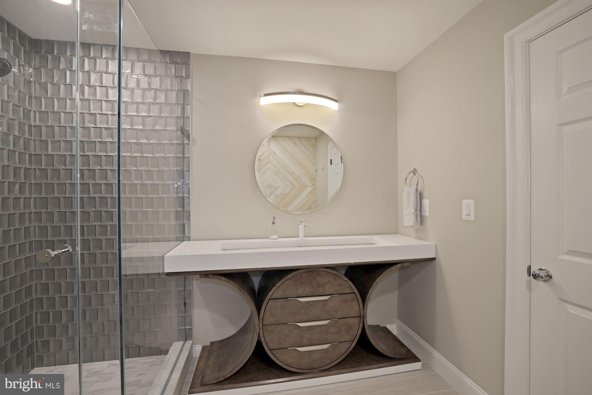 1098 Mill Ridge McLean, VA 22102 - Photo 48 of 62 Bathroom