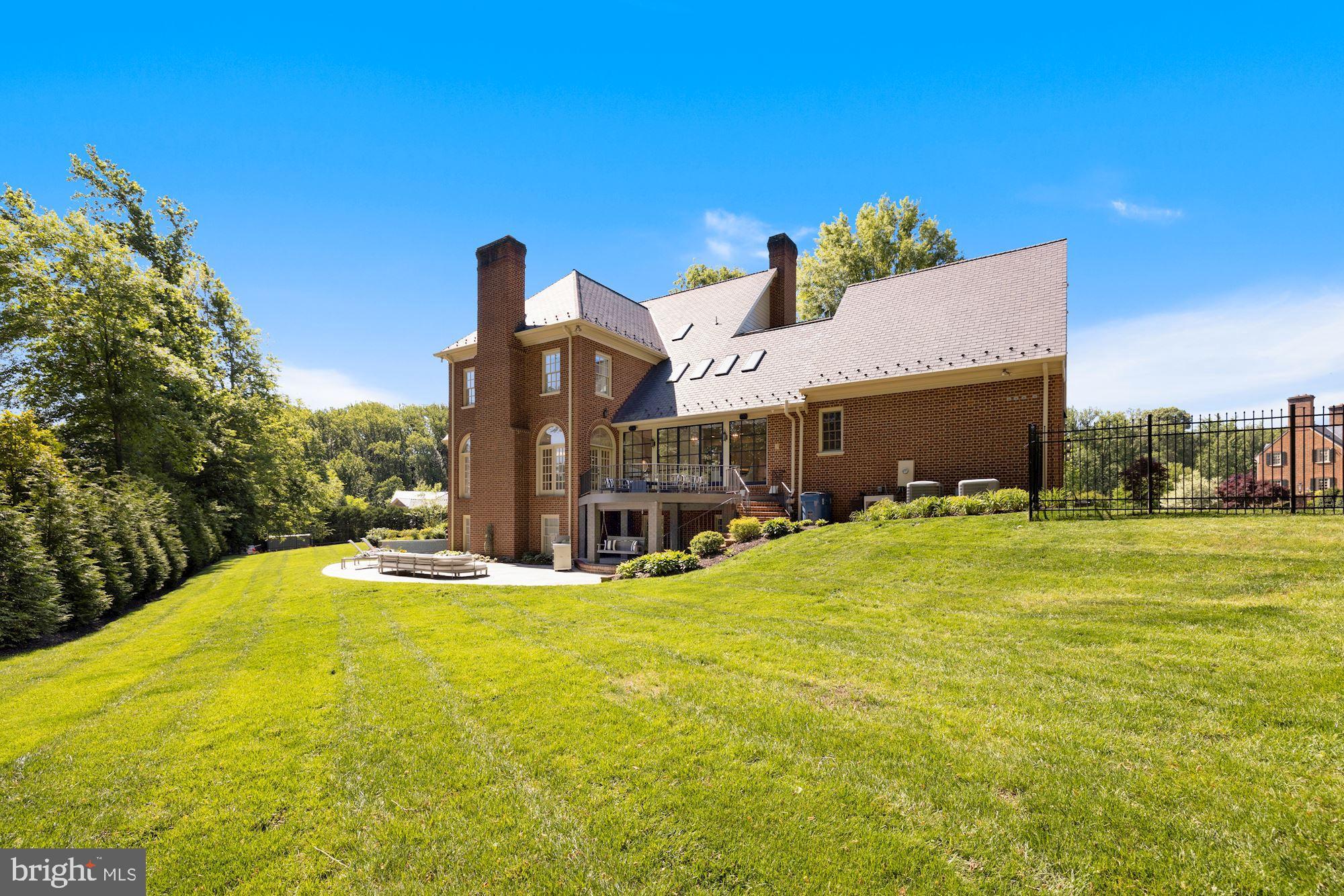 1098 Mill Ridge McLean, VA 22102 - Photo 57 of 62 Rear Exterior