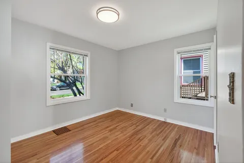 $325,000 | 2747 Jersey Avenue South, St. Louis Park, MN 55426
