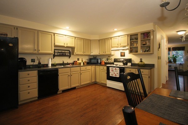 967 Patriots Road, Unit 1 Templeton, MA 01468 - Photo 17 of 27