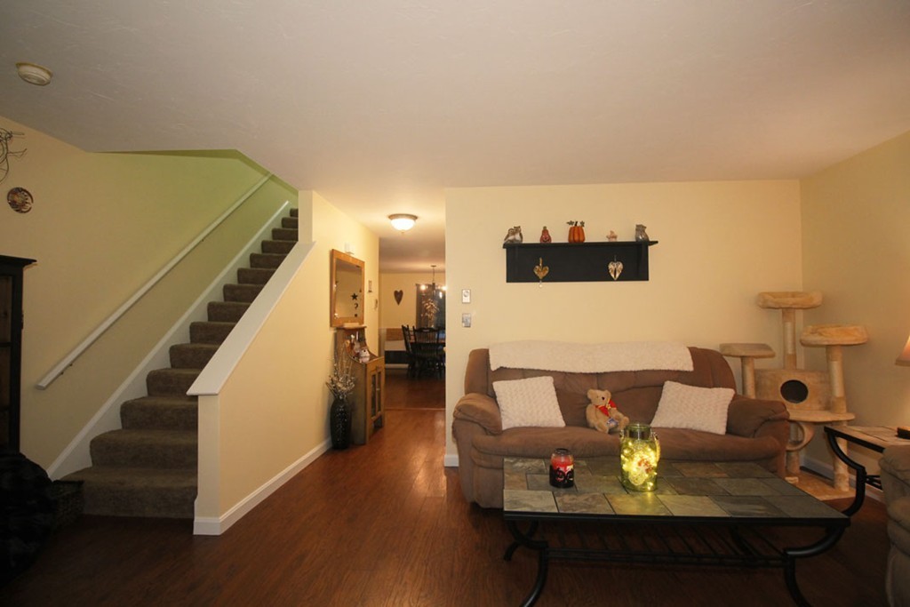 967 Patriots Road, Unit 1 Templeton, MA 01468 - Photo 4 of 27