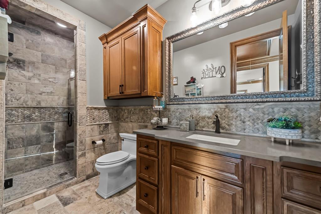 1025 Pecan Ridge Graford, TX 76449 - Photo 31 of 40 Guest bath