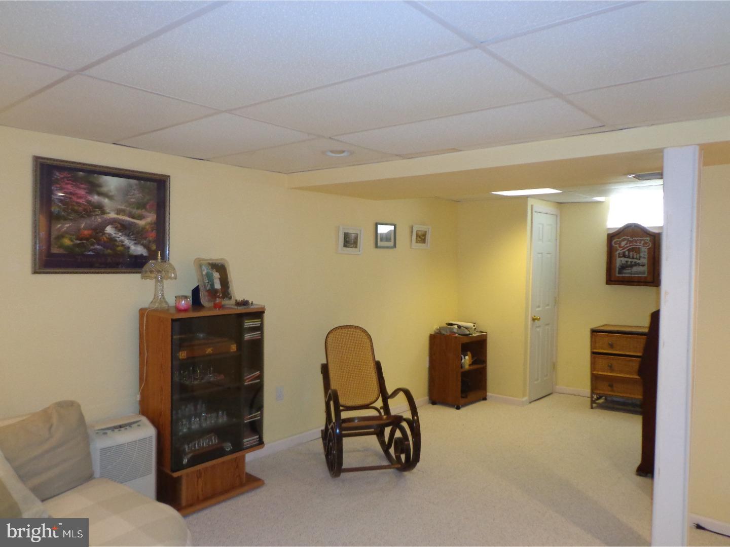 206 Bluefield Road Newark, DE 19713 - Photo 13 of 17 Family Room