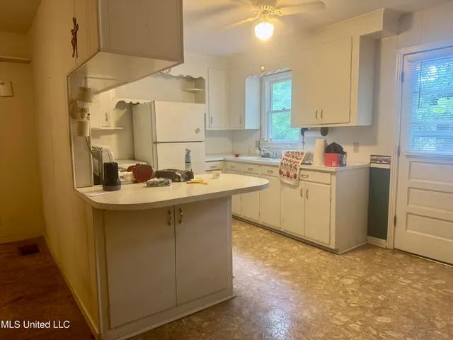 $92,700 | 122 Weir Court, Natchez, MS 39120