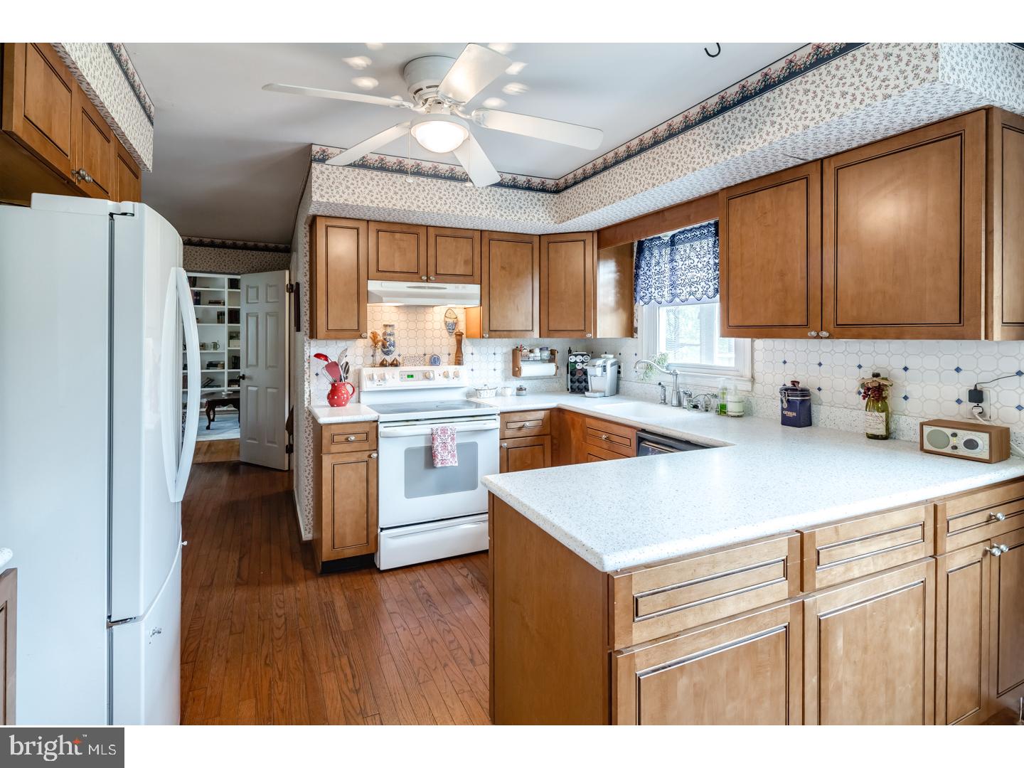 6 Hayes Road Malvern, PA 19355 - Photo 7 of 25 Kitchen