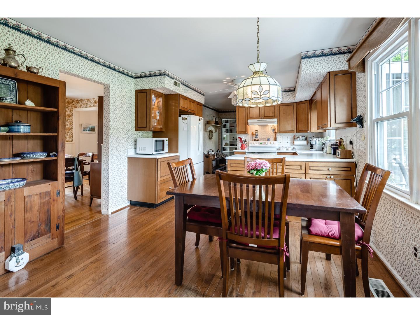 6 Hayes Road Malvern, PA 19355 - Photo 9 of 25 Breakfast Room