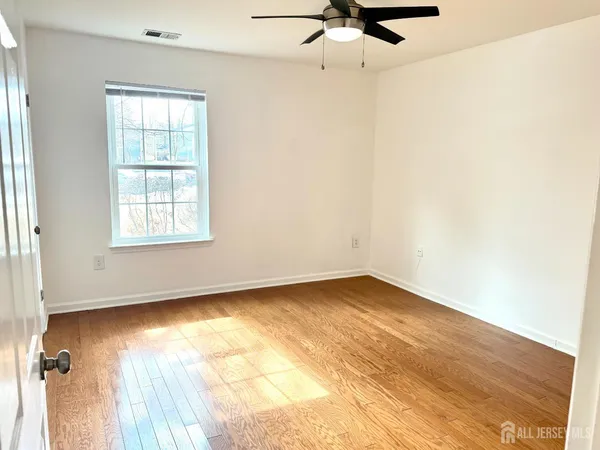 $2,300 | 202 Pennsylvania Way, North Brunswick, NJ 08902