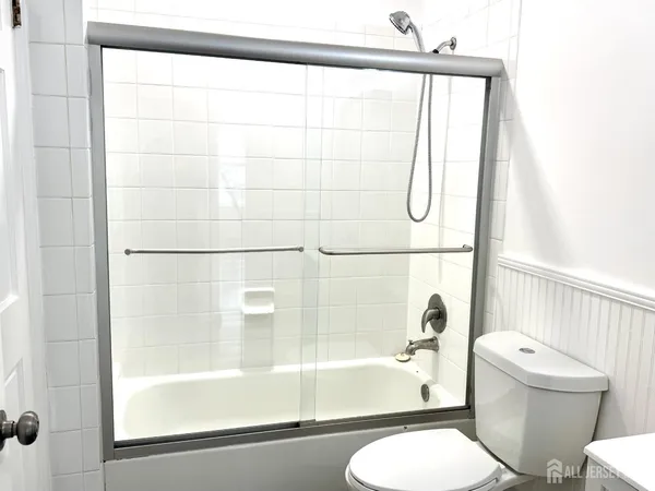 $2,300 | 202 Pennsylvania Way, North Brunswick, NJ 08902