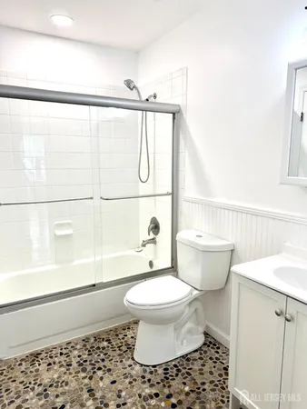 $2,300 | 202 Pennsylvania Way, North Brunswick, NJ 08902