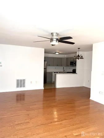 $2,300 | 202 Pennsylvania Way, North Brunswick, NJ 08902