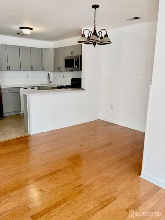 $2,300 | 202 Pennsylvania Way, North Brunswick, NJ 08902