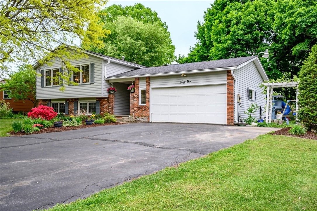 41 Hallock Road Chili, NY 14624 - Photo 4 of 45