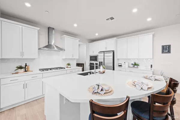 $799,000 | 1532 Base Court, Dixon, CA 95620