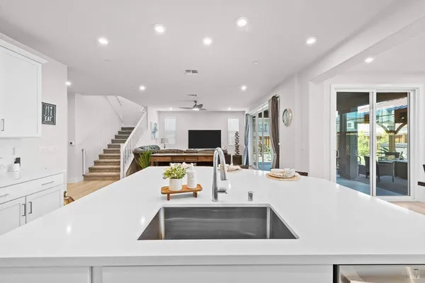 $799,000 | 1532 Base Court, Dixon, CA 95620