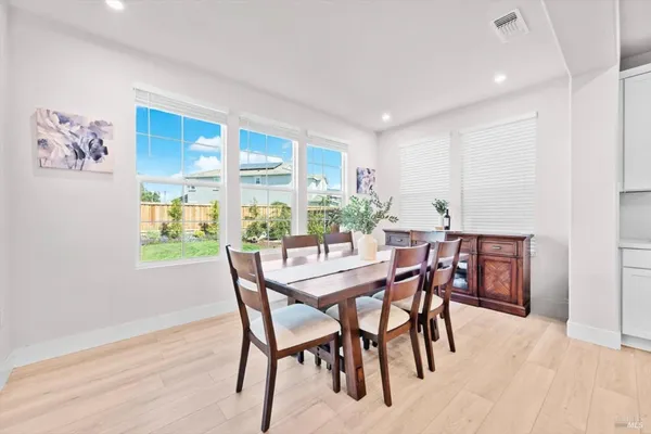 $799,000 | 1532 Base Court, Dixon, CA 95620