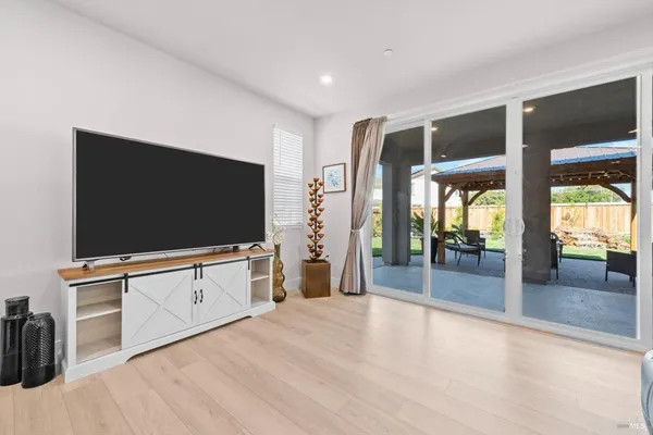 $799,000 | 1532 Base Court, Dixon, CA 95620