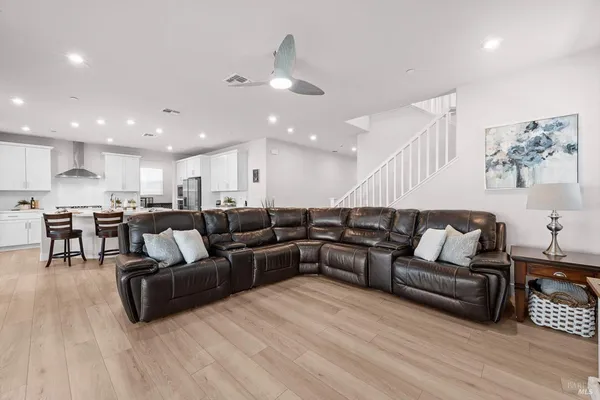 $799,000 | 1532 Base Court, Dixon, CA 95620