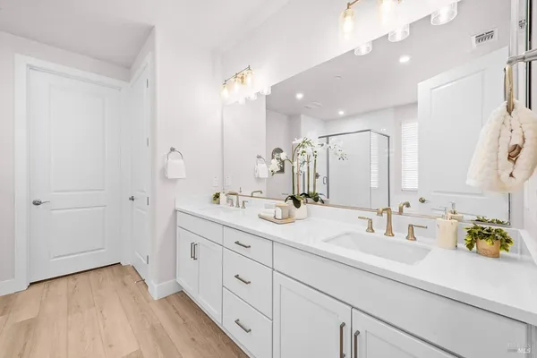 $799,000 | 1532 Base Court, Dixon, CA 95620