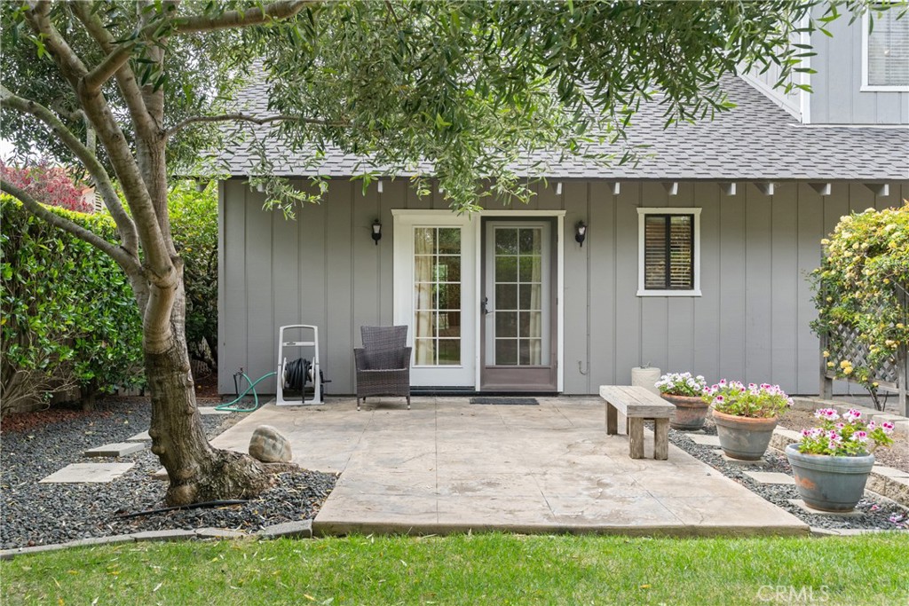 802 Pierce Drive Santa Maria, CA 93454 - Photo 34 of 42 a front view of a house with garden