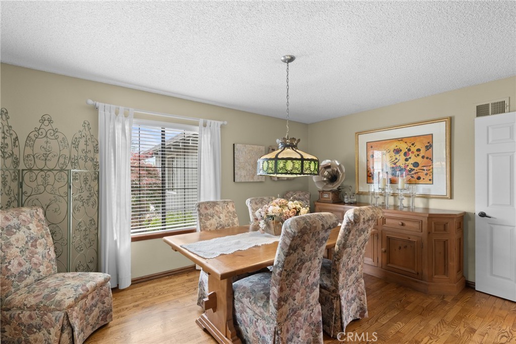 802 Pierce Drive Santa Maria, CA 93454 - Photo 6 of 42 a living room with furniture and a window