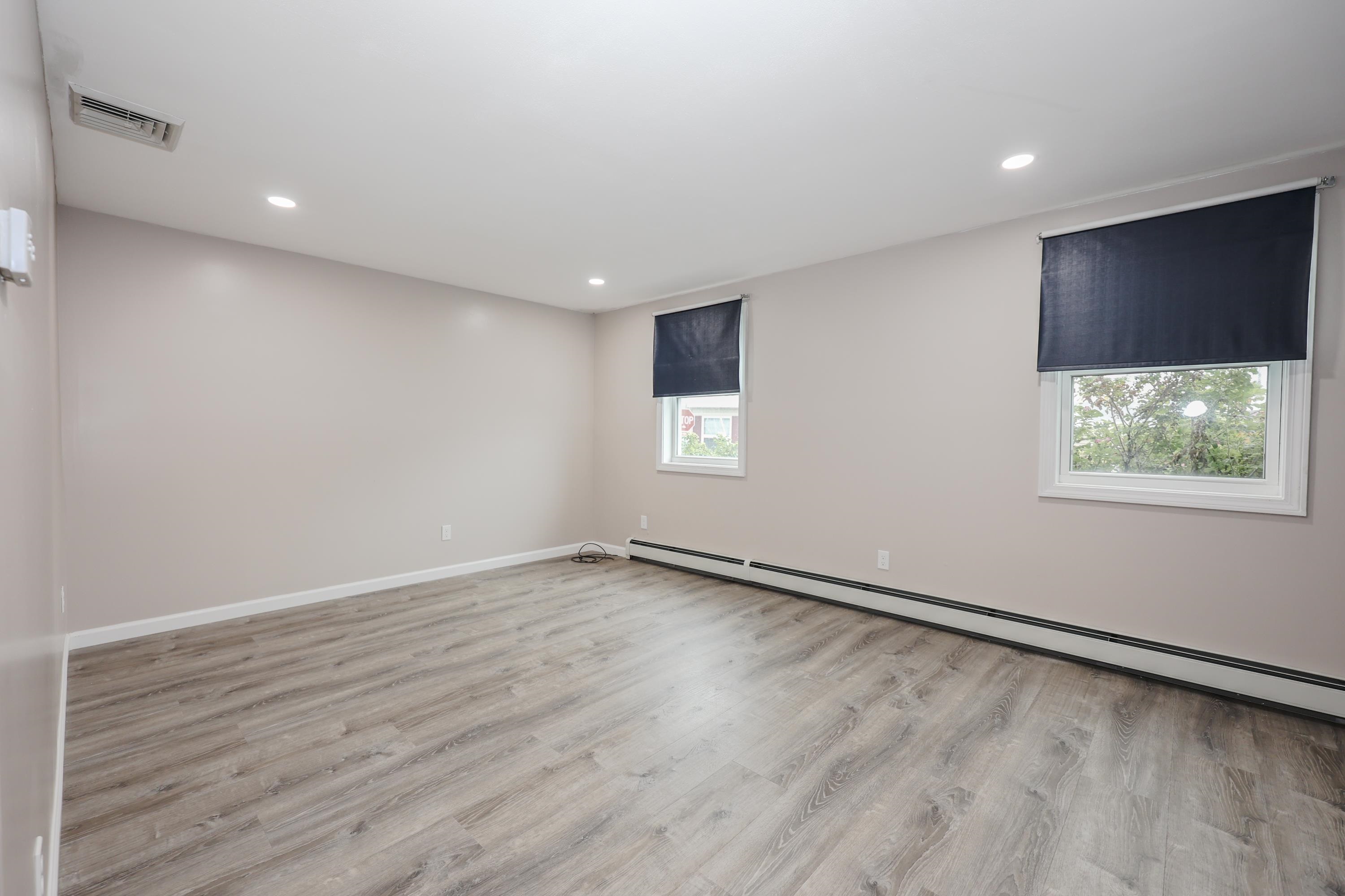 42 Brown Avenue Hampton, NH 03842 - Photo 13 of 27