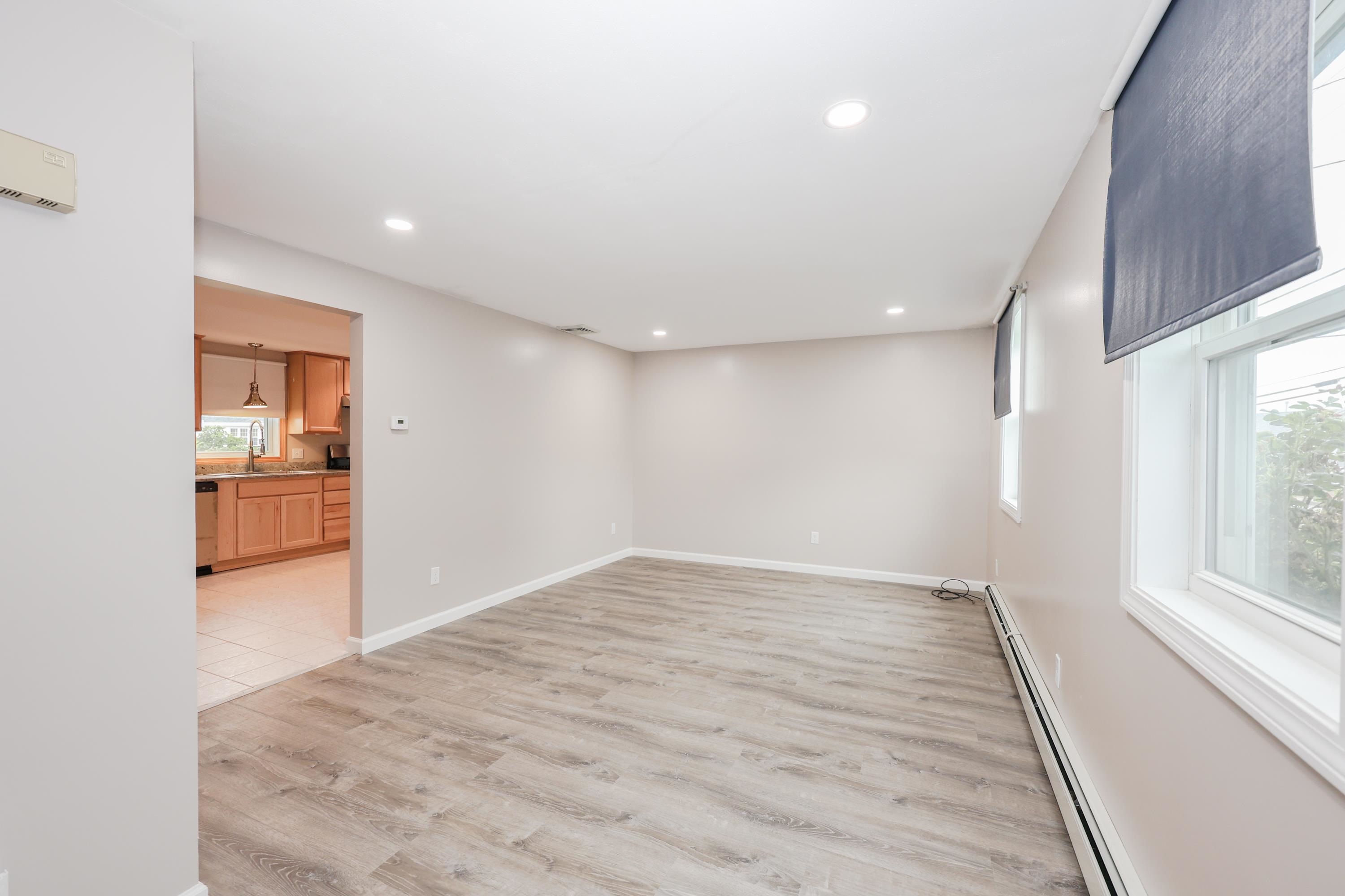 42 Brown Avenue Hampton, NH 03842 - Photo 10 of 27