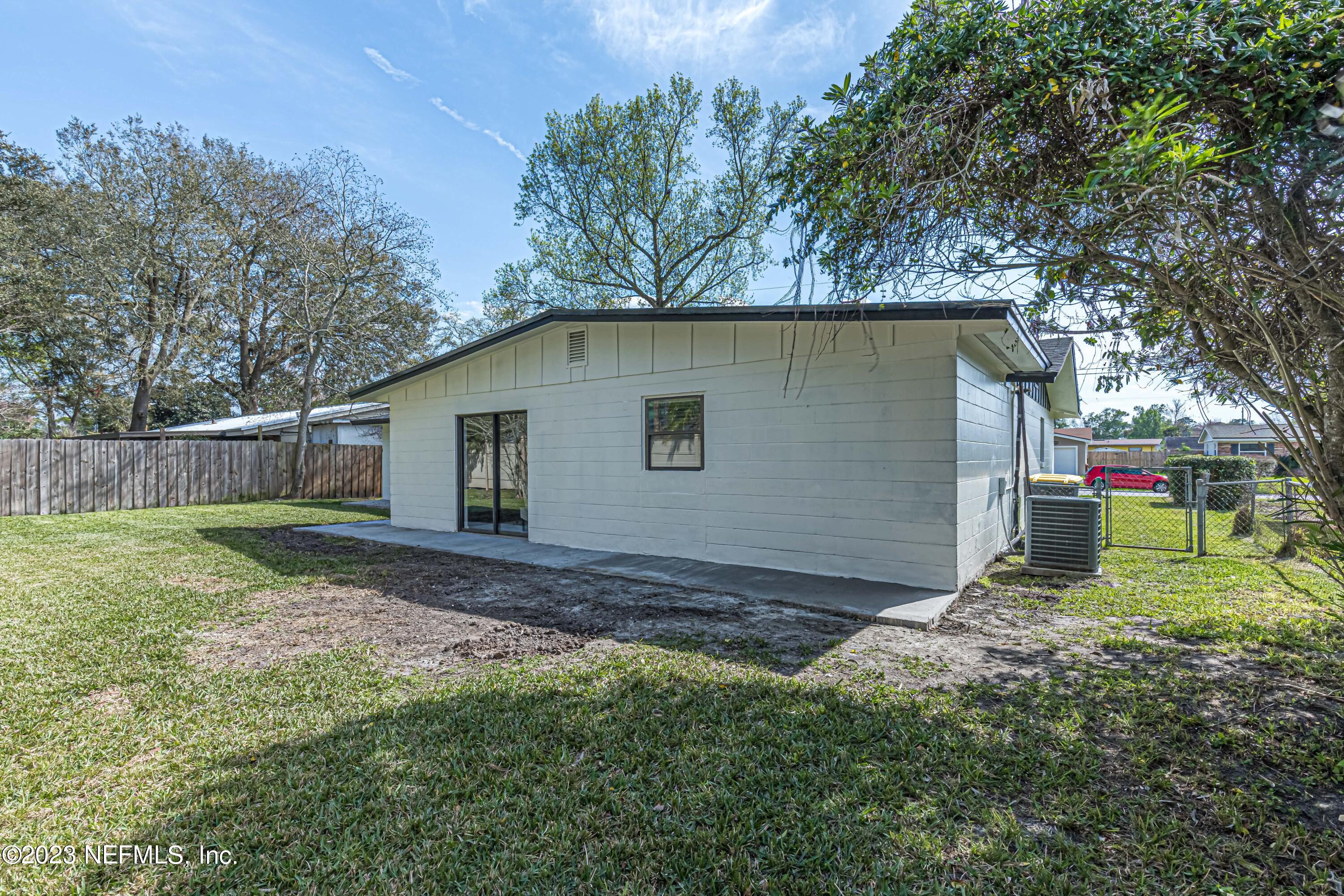 5643 Sabena Road Jacksonville, FL 32207 - Photo 28 of 29 30-Rear