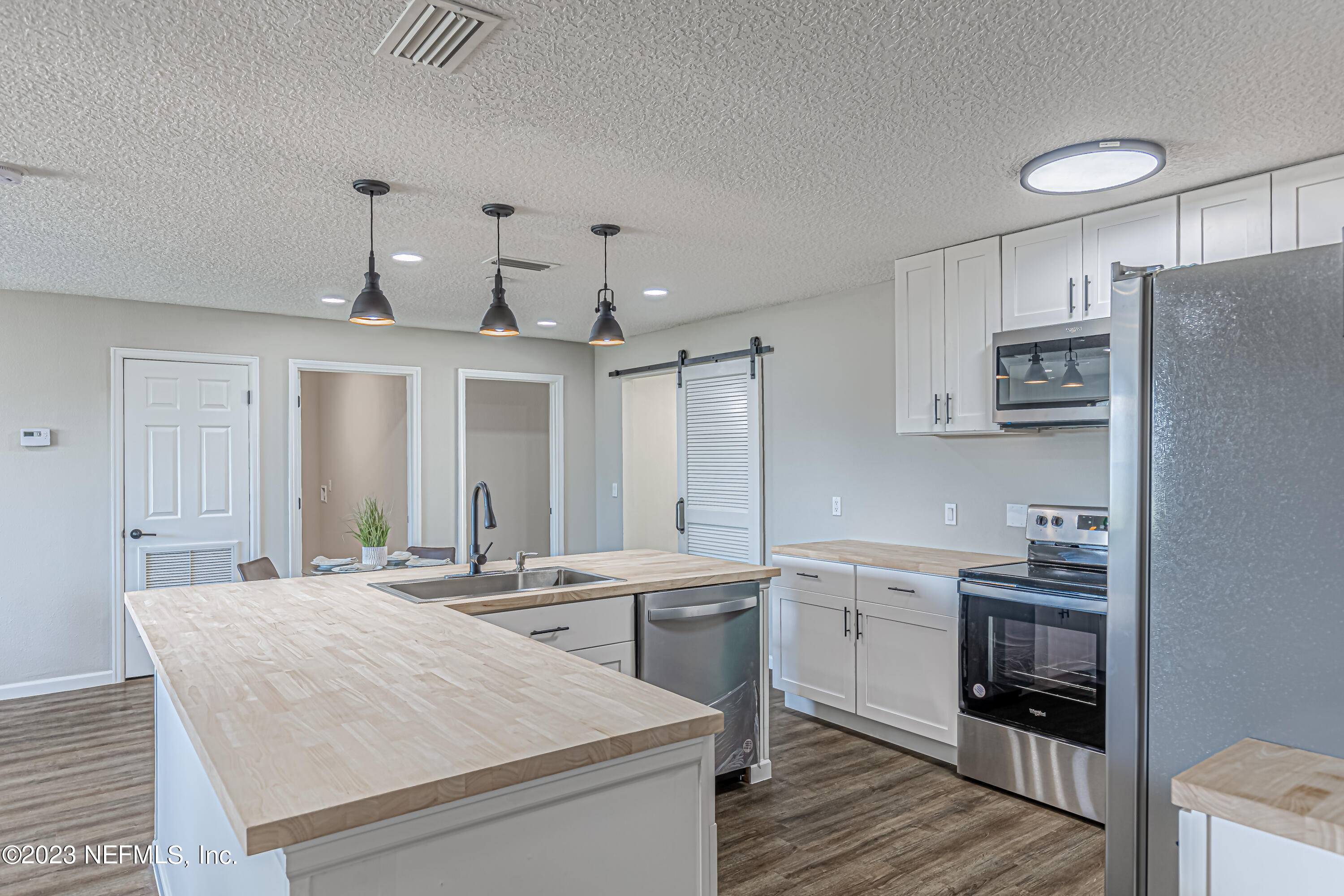 5643 Sabena Road Jacksonville, FL 32207 - Photo 9 of 29 15-Kitchen