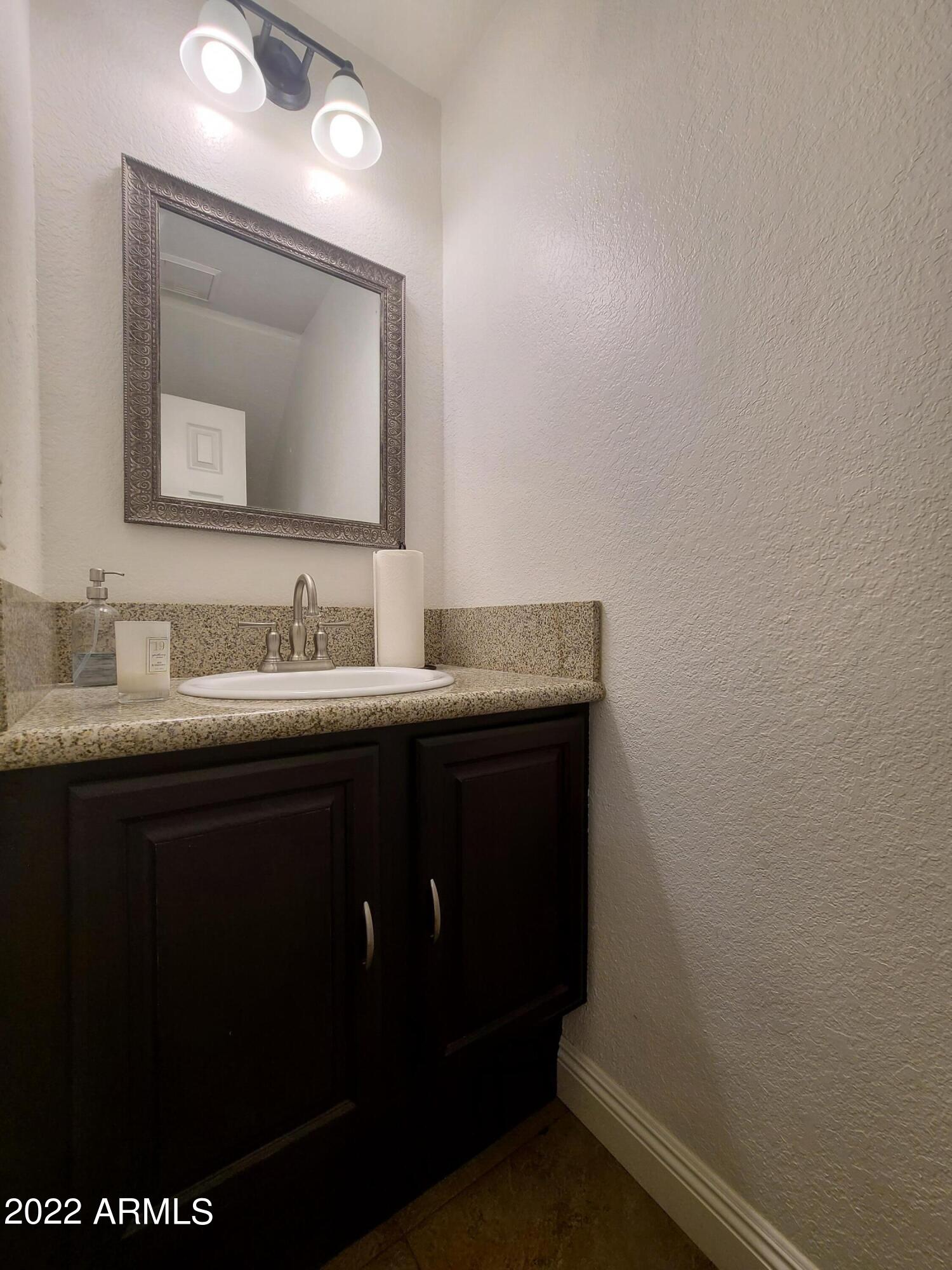 1402 East Osborn Road, Unit 9 Phoenix, AZ 85014 - Photo 11 of 21 20220623_132154