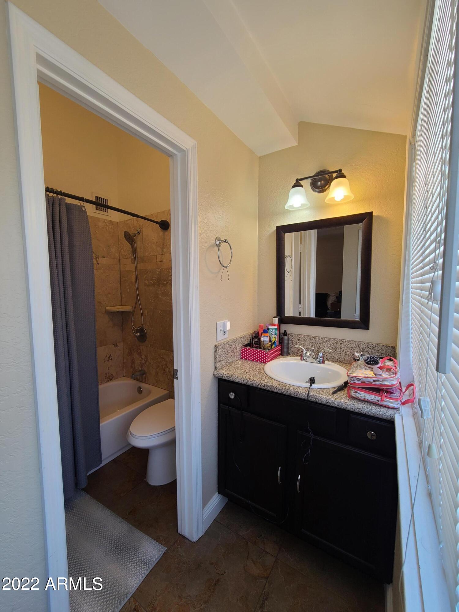 1402 East Osborn Road, Unit 9 Phoenix, AZ 85014 - Photo 4 of 21 20220623_131448