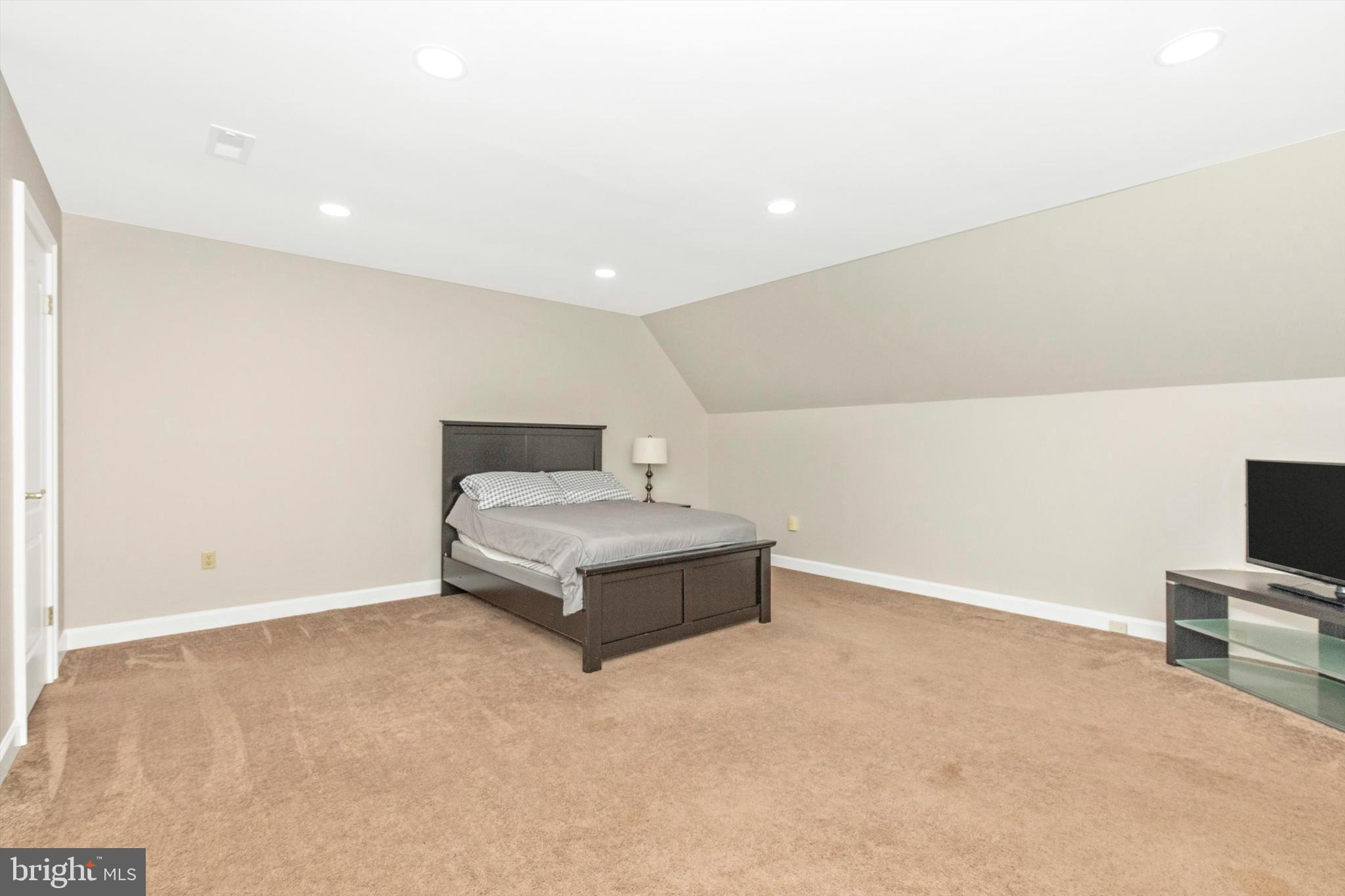 11318 Country Club Road New Market, MD 21774 - Photo 37 of 57 Bedroom #5