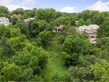 $1,200,000 | 5124 Skyline Drive, Edina, MN 55436