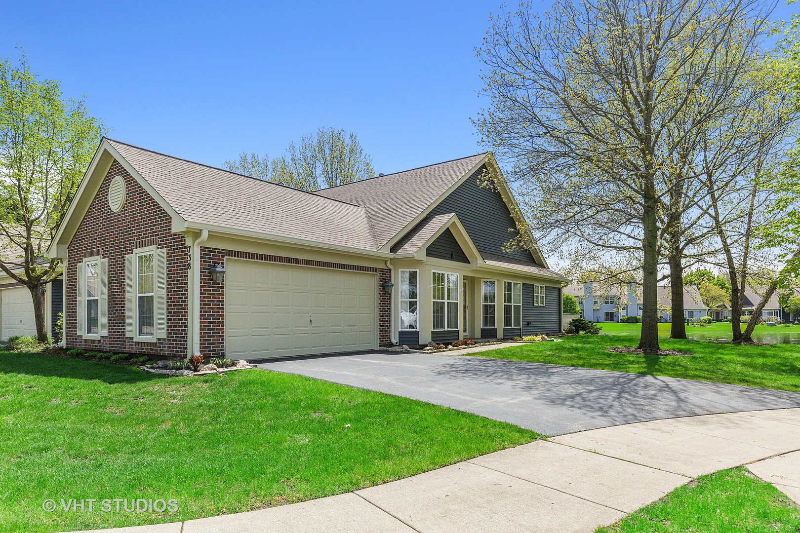 738 Bent Ridge Lane Elgin, IL 60120 - Photo 2 of 18