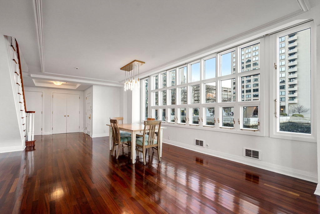 20 Rowes Wharf, Unit TH7 Boston, MA 02110 - Photo 4 of 32