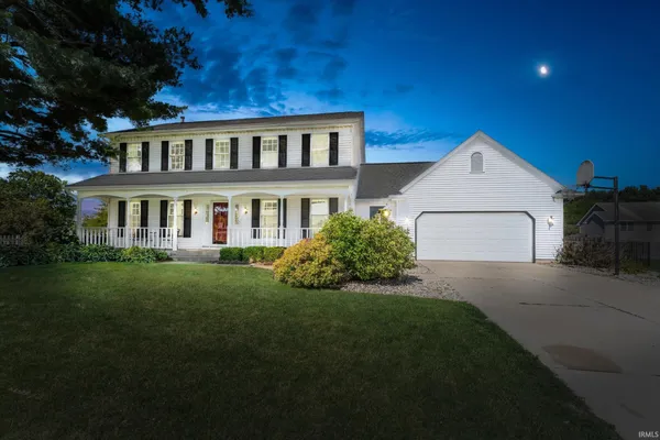 $389,900 | 52200 Covered Wagon Trail, Granger, IN 46530