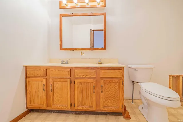 $385,000 | 6034 North Lakeshore Drive, Macy, IN 46951