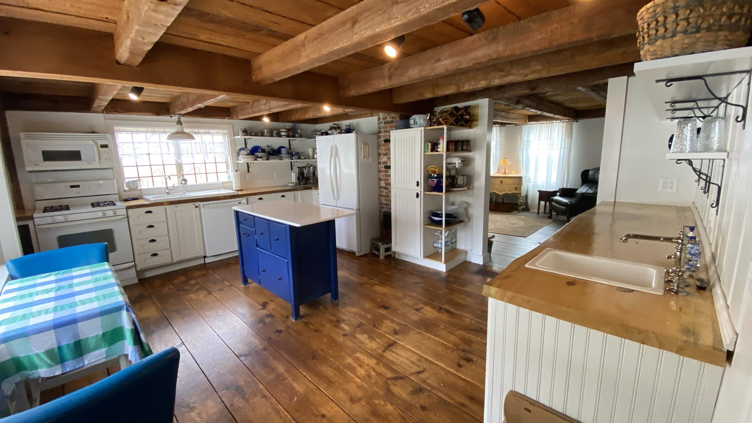 180 Main Street Wakefield, NH 03887 - Photo 5 of 39