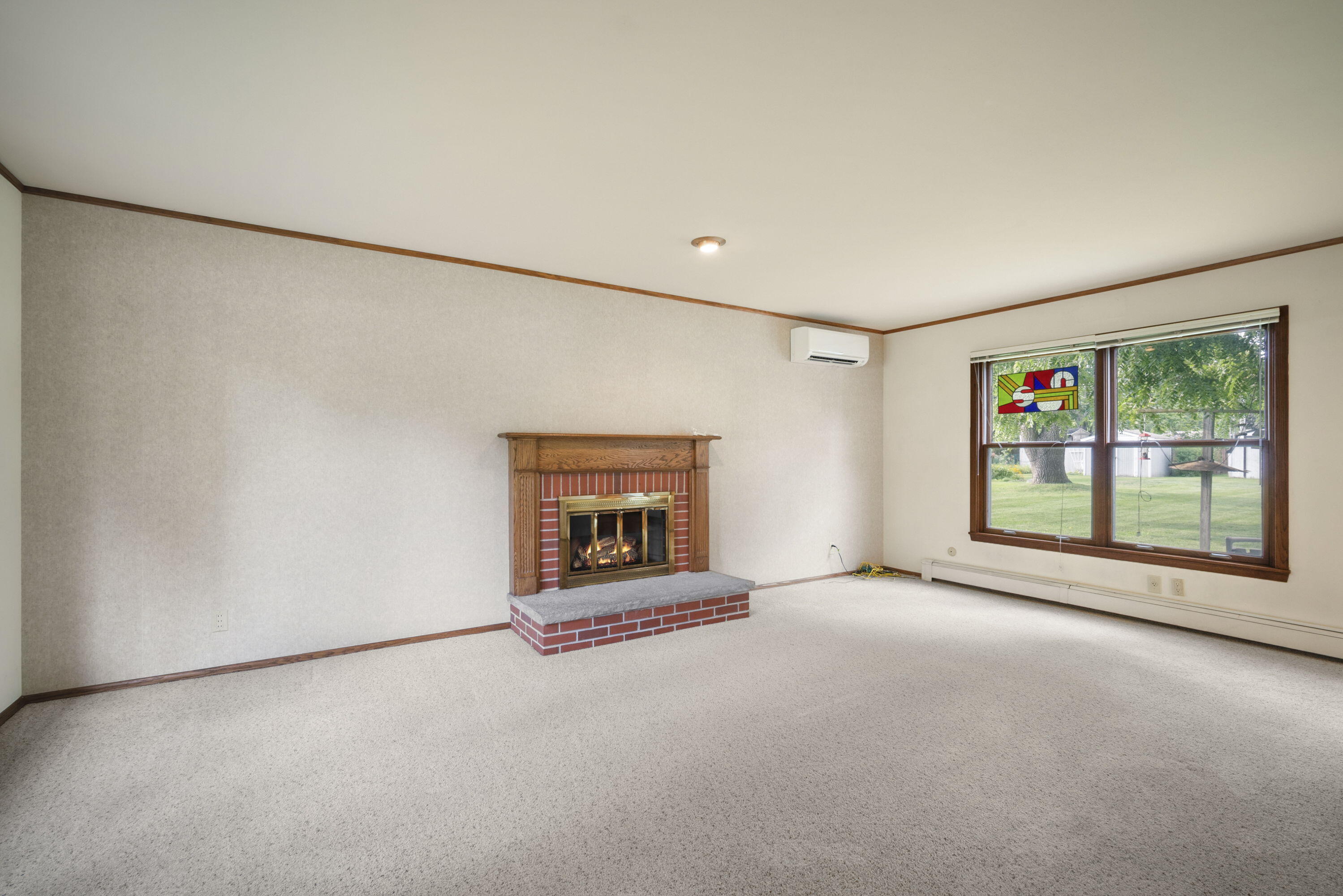 1504 West Decorah Road West Bend, WI 53095 - Photo 5 of 42 imgDSC01986.resize_x2000