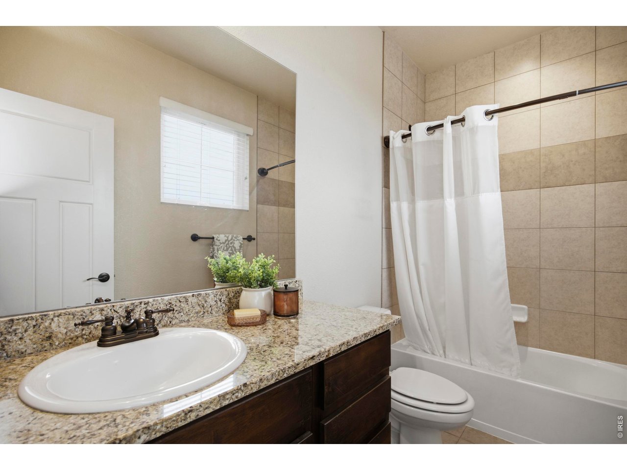 2163 Scarecrow Road Fort Collins, CO 80525 - Photo 20 of 25 Bathroom w/Tub