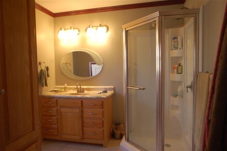 764 Brushy Ridge Road McKee, KY 40447 - Photo 18 of 25 This full bath is on the main floor!